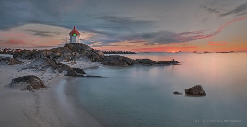 0095 Litlte-Lighthouse-Lofoten.jpg